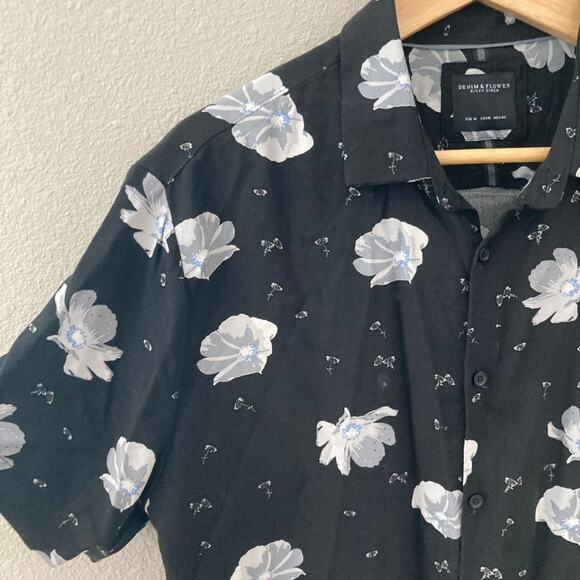 Denim & Flower Ricky Singh Floral Short Sleeve Button Down Shirt - Medium - Picture 4 of 6